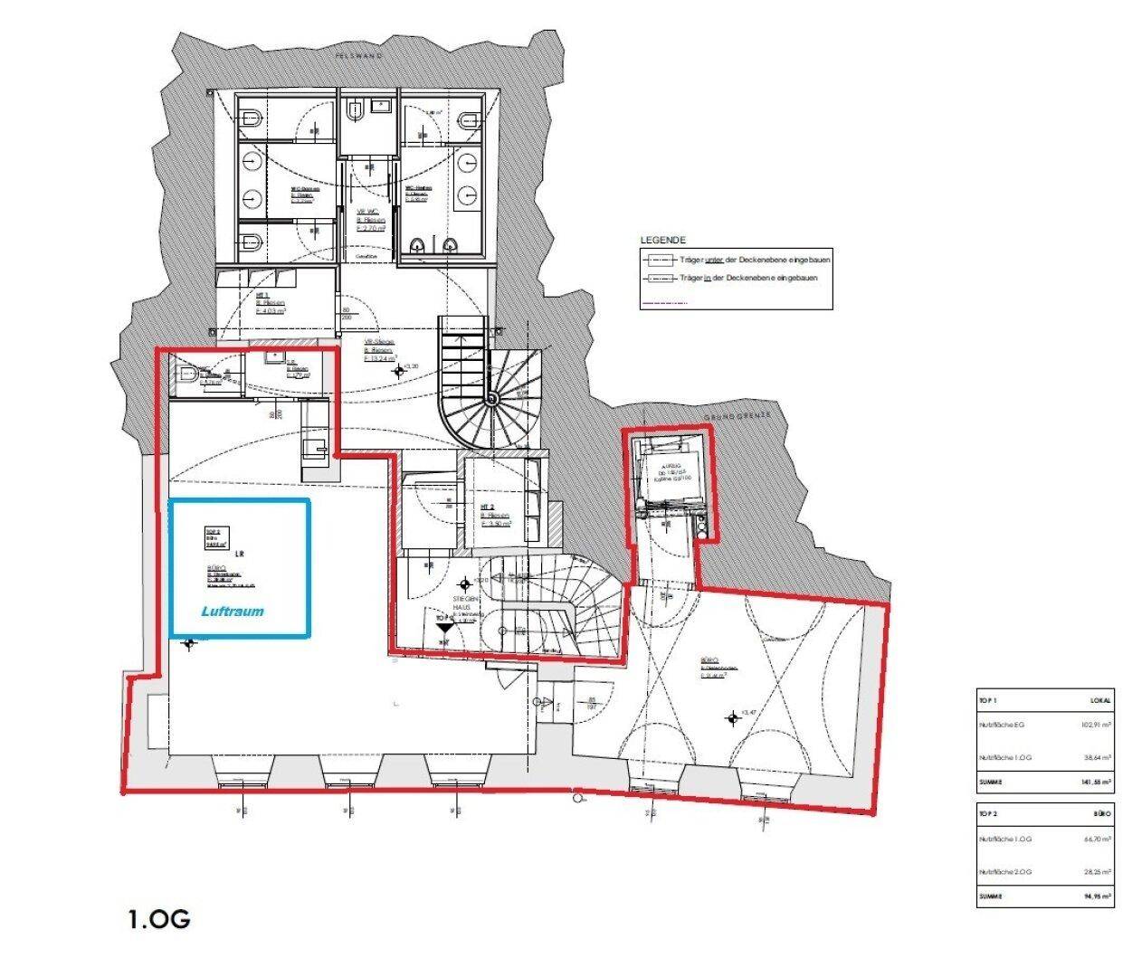 Grundriss des ersten Obergeschosses mit mehreren Räumen, einer Wendeltreppe und Aufzugzugang.