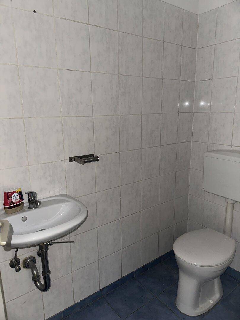 WC mit HWB