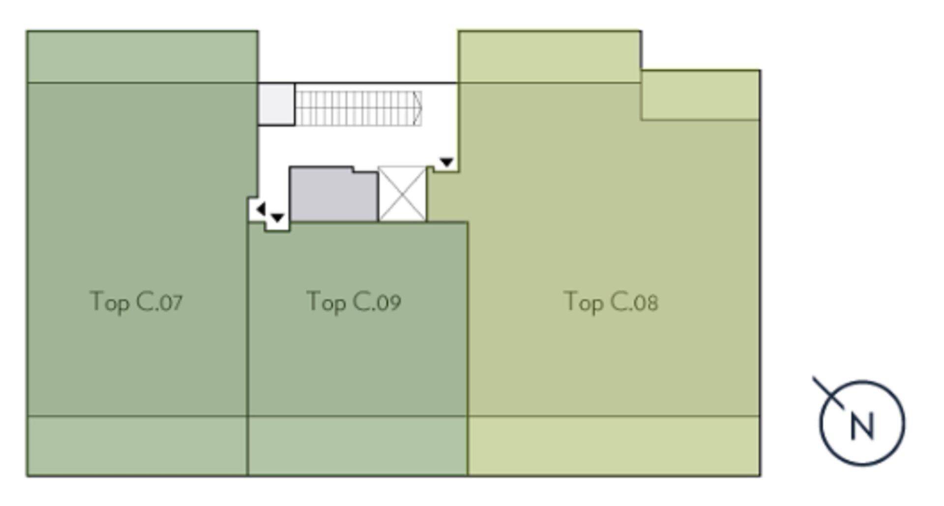 Übersichtlicher Grundrissplan zeigt die Anordnung von drei Wohneinheiten und einem Treppenhaus.