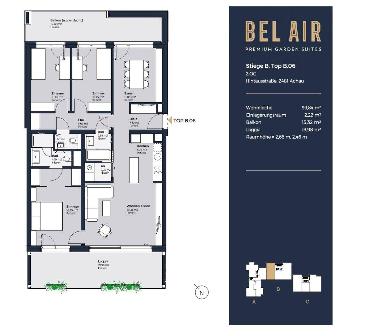 Detaillierter Grundriss einer Wohnung mit drei Zimmern, Loggia und Balkon.