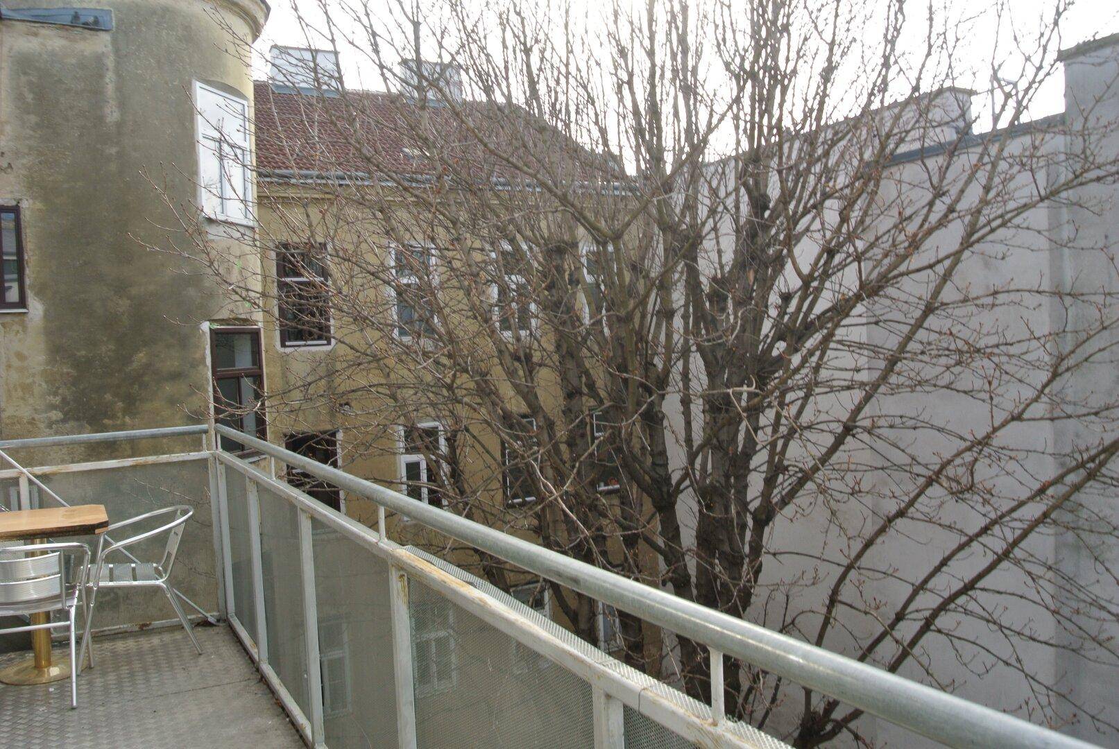 Innenhof- Balkon
