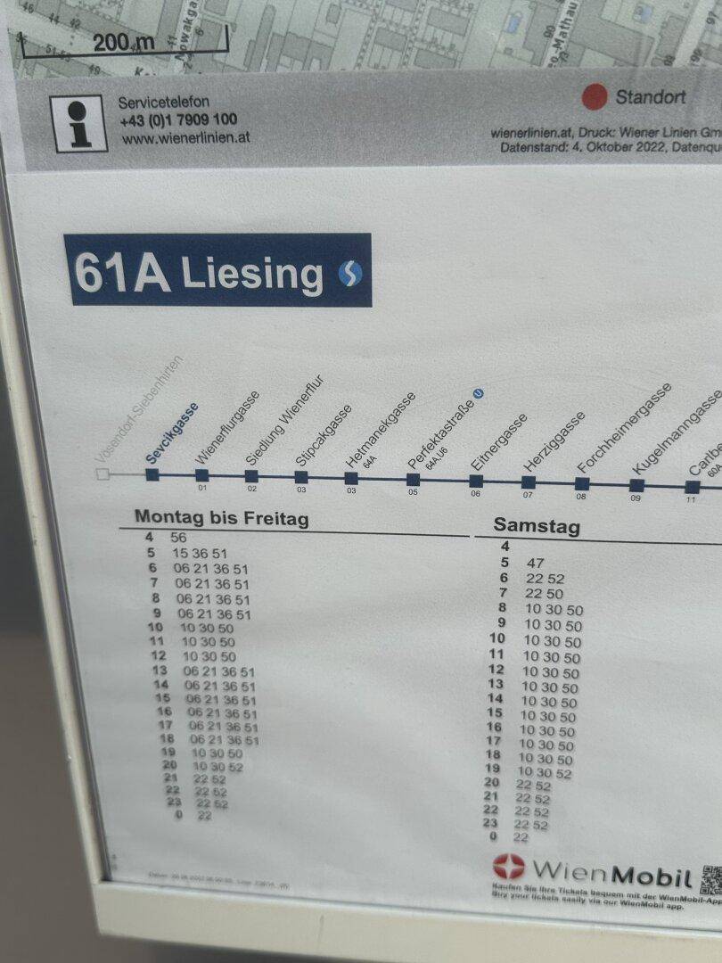Bus vor dem Haus
