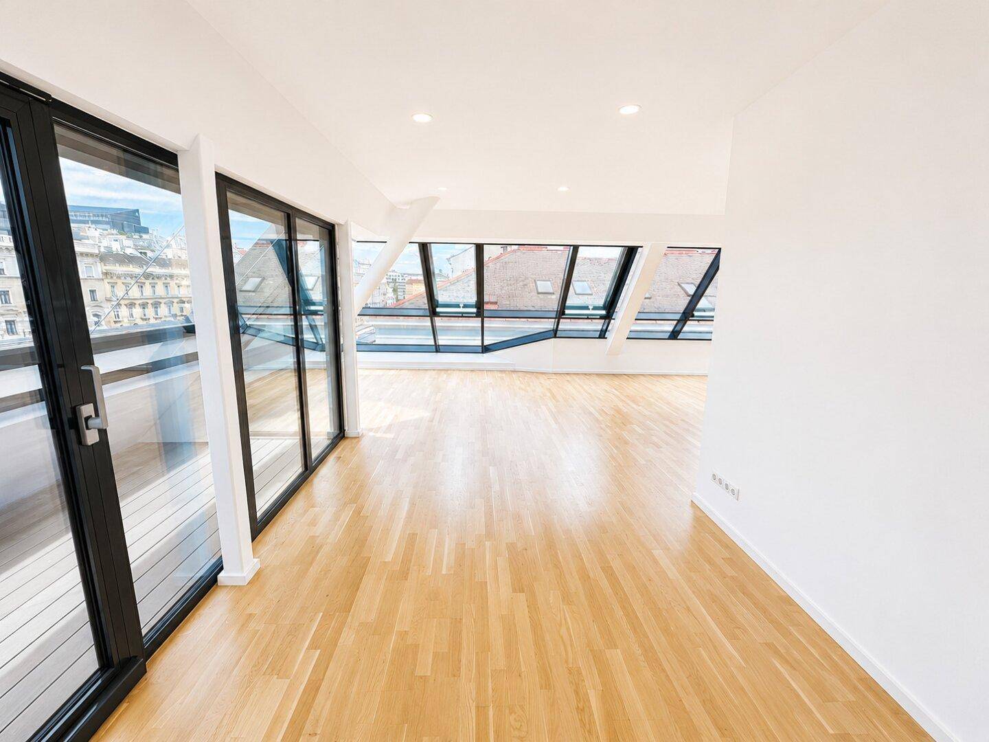 ÜBER DEN DÄCHERN DES NASCHMARKTES ! PENTHOUSE FOR SALE ! – další