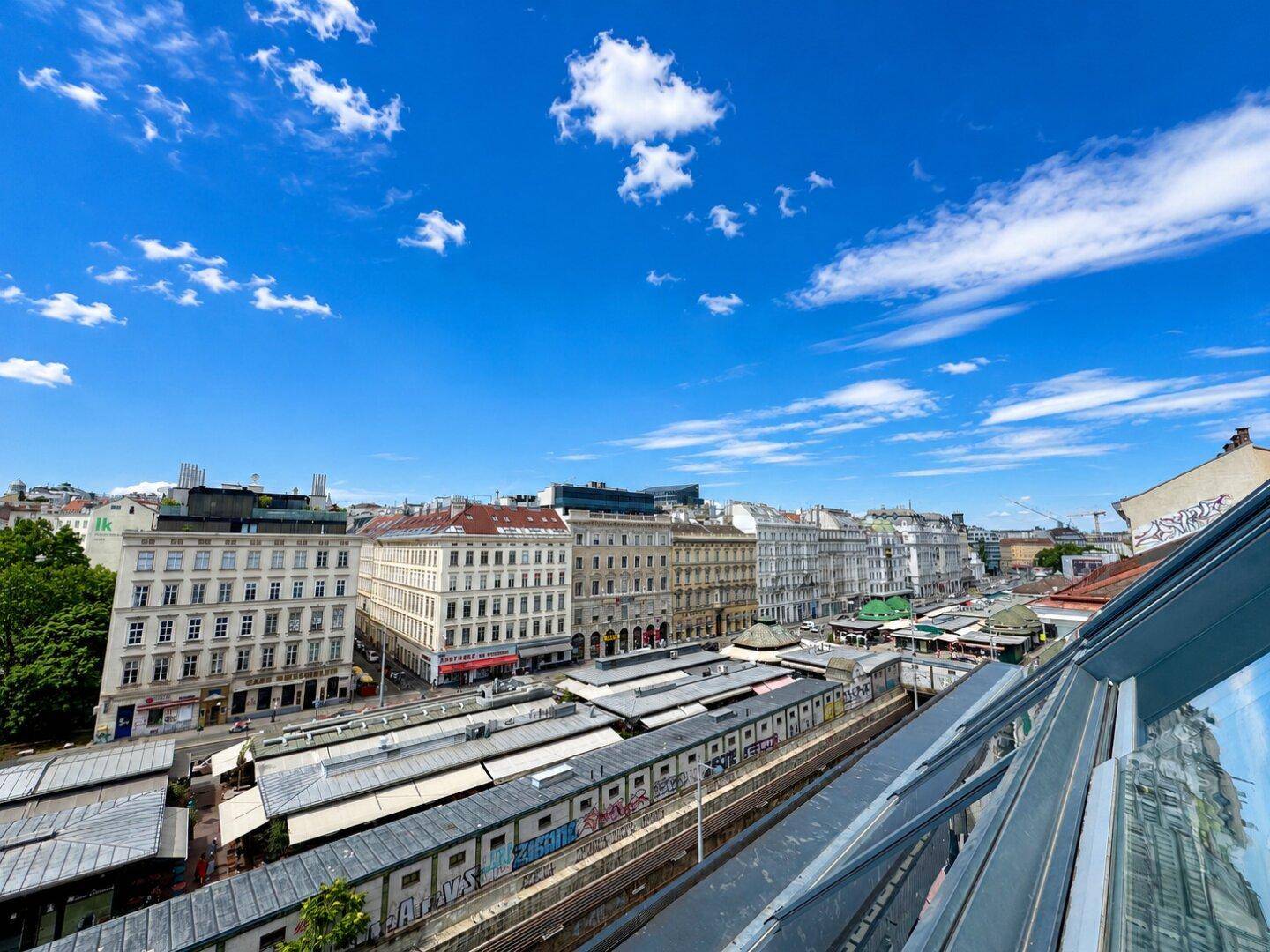 ÜBER DEN DÄCHERN DES NASCHMARKTES ! PENTHOUSE FOR SALE ! – pohled 2