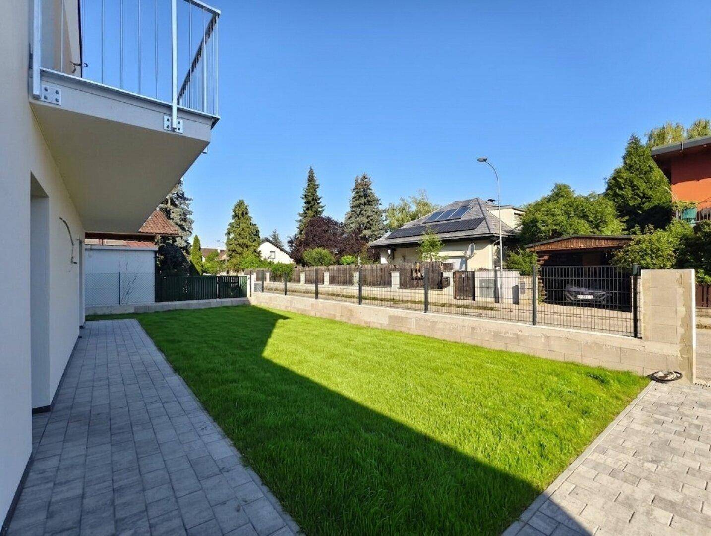Exklusives 5-Zimmer-Einfamilienhaus mit Garage - Schlüsselfertig - Großzügige Wohnflächen trifft auf idyllischen Eigengarten - Wohnkomfort auf höchstem Niveau - Ansicht 6