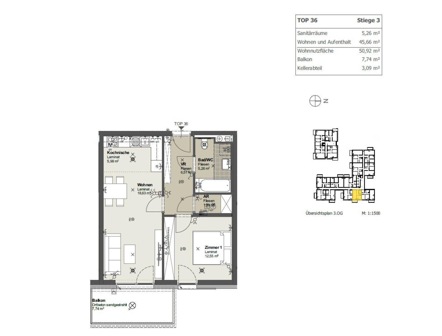 Detaillierter Grundriss einer Wohnung mit offenem Wohnbereich, Schlafzimmer, Bad und Balkon.