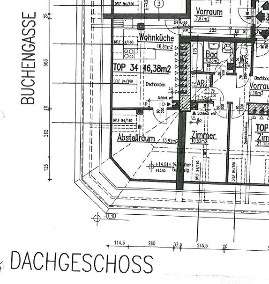 Grundriss des Dachgeschosses mit Wohnküche, Bad, WC, Abstellraum und Zimmer.