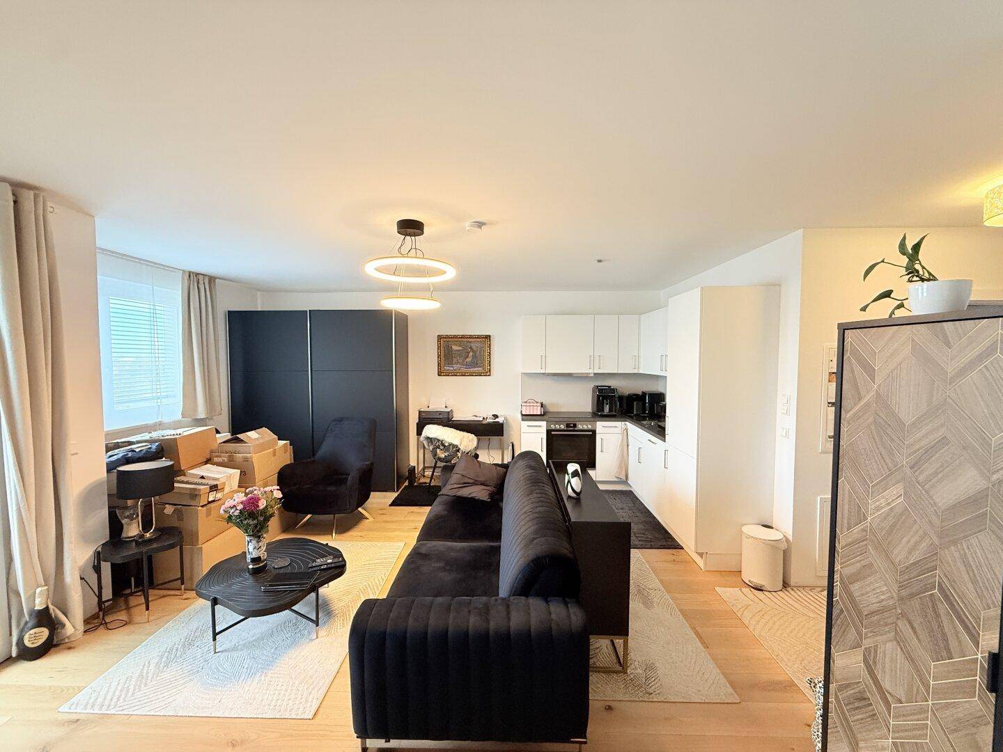 Wunderbare 2-Zimmer Wohnung in Top Lage bei der U3! Ab 01.12.2026