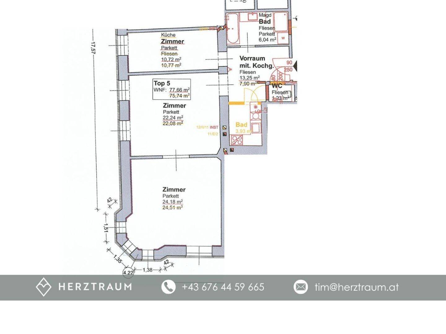 Detaillierter Grundriss der Wohnung Top 5 mit Zimmern, Küche und Bädern.