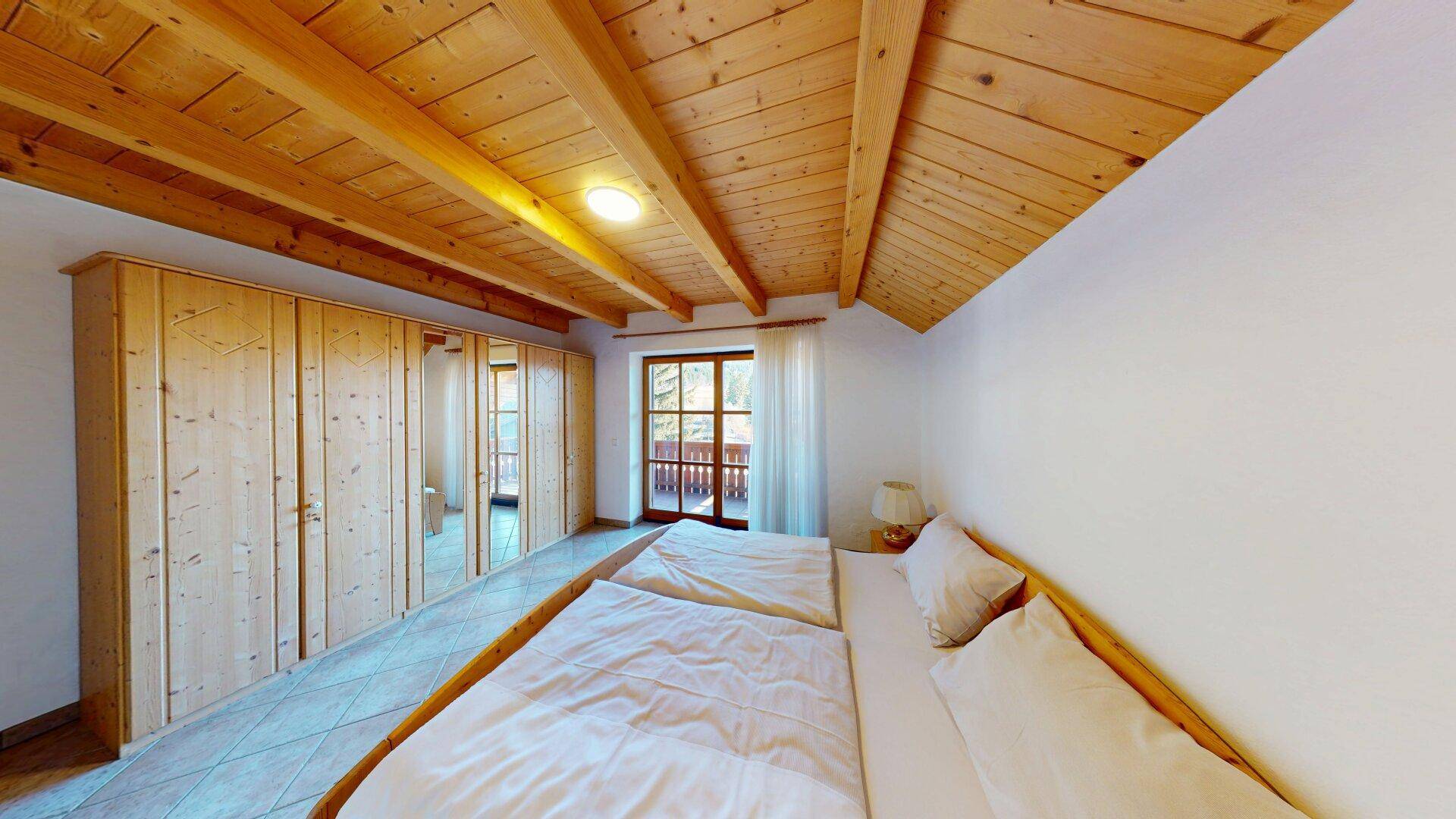 Seltene Perle am Weißensee: Hochwertiges Haus mit See- &amp; Bergblick in absoluter Traumlage - Ansicht 4