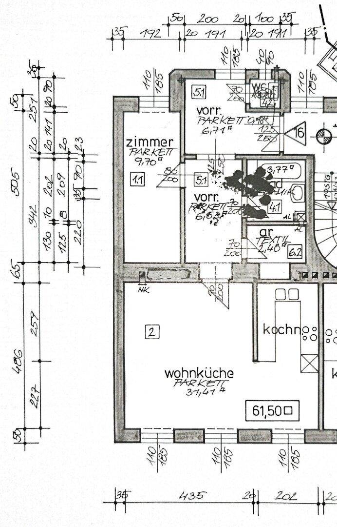Detaillierter Grundriss mit eingezeichneter Wohnküche und weiteren Zimmern.