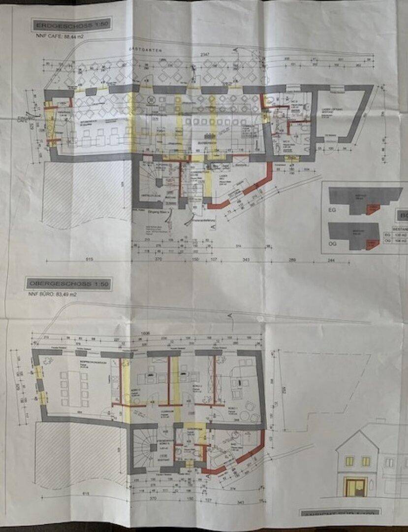 Grundrissplan zeigt Erdgeschoss und Obergeschoss mit Raumaufteilung und Flächenangaben.