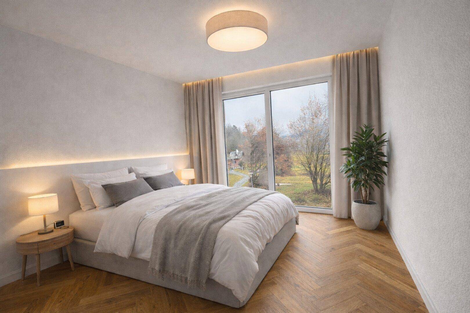 Schlafzimmer mit Fischgrätparkett, großer Fensterfront und indirekter Beleuchtung, umgeben von Natur.