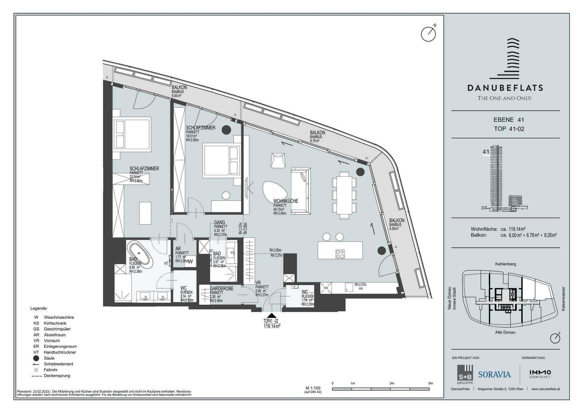 Grundriss einer Wohnung mit drei Schlafzimmern, offener Wohnküche und Balkonen.