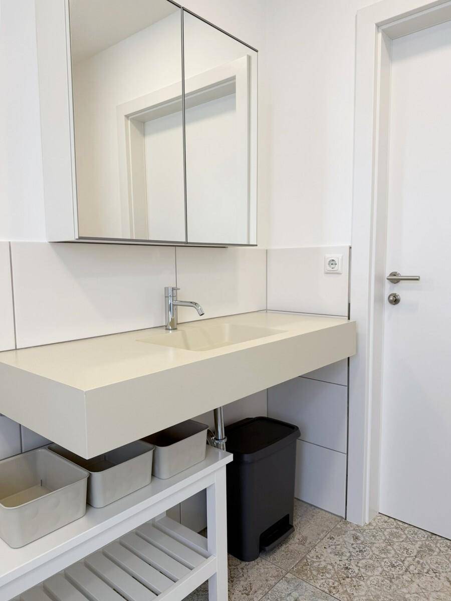 modernes Waschbecken
