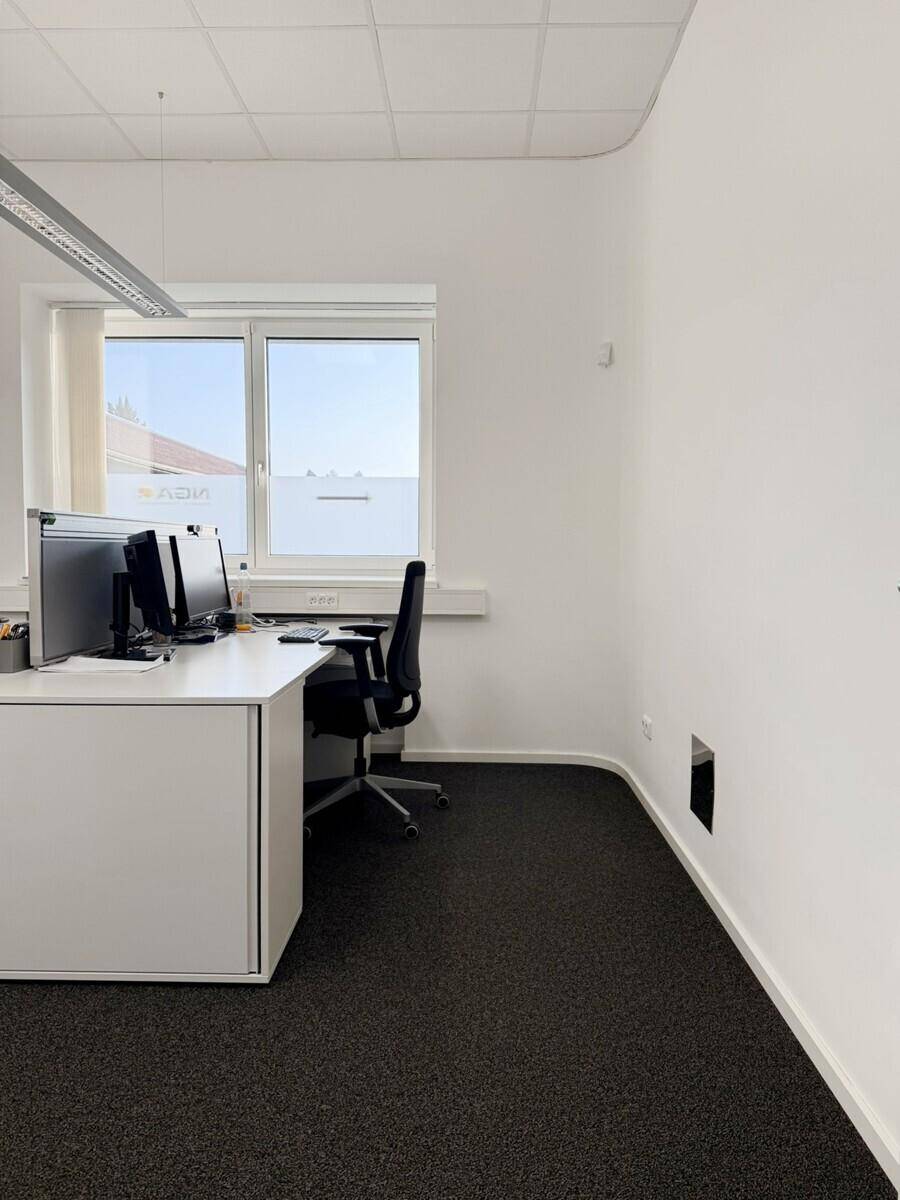 Großzügige Bürofläche mit Terrasse – teilbar &amp; zentral am Landlplatz! - Ansicht 5