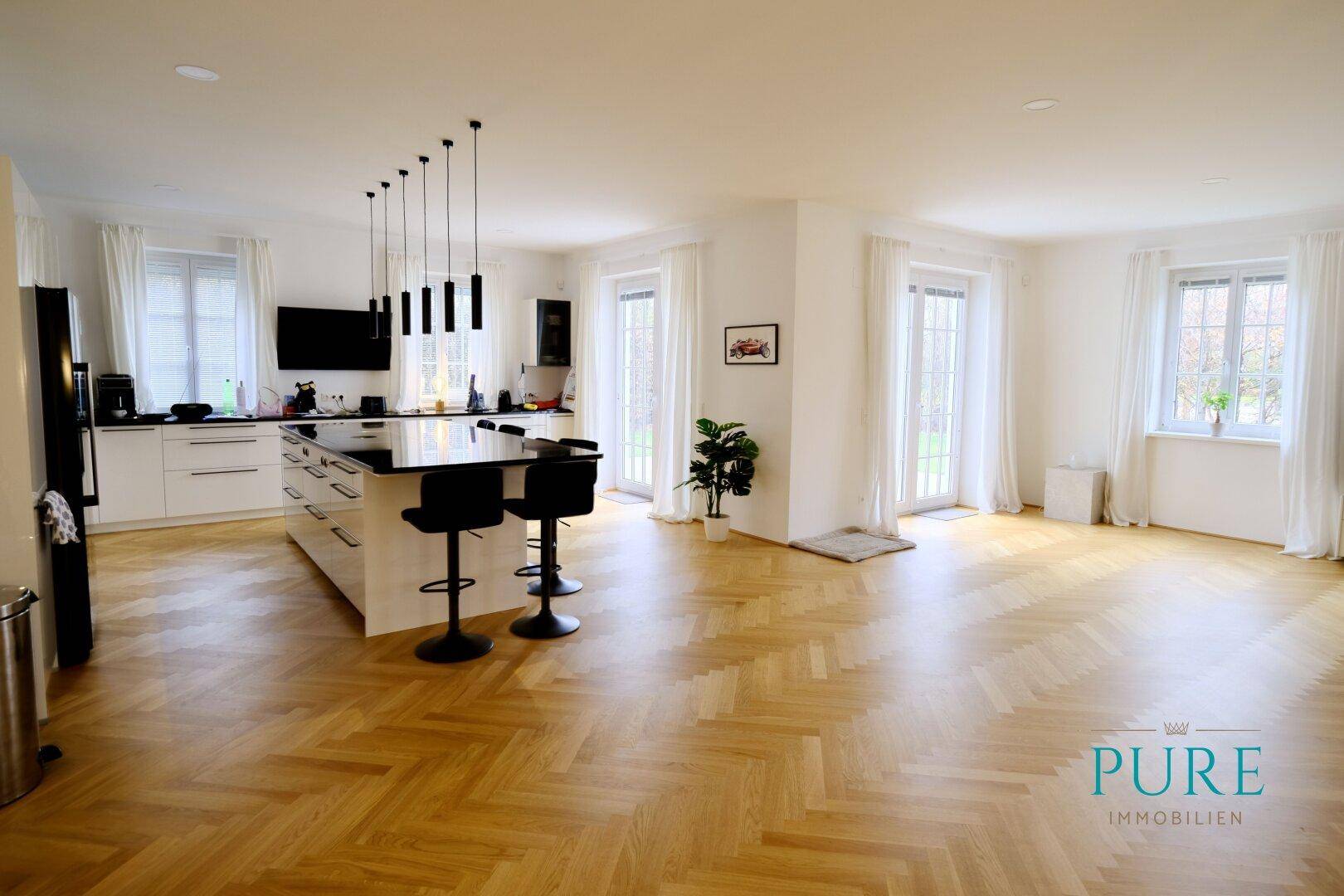 PURE ELEGANZ - EXKLUSIVE VILLA mit modernem Flair &amp; edlem Interieur! - Ansicht 3