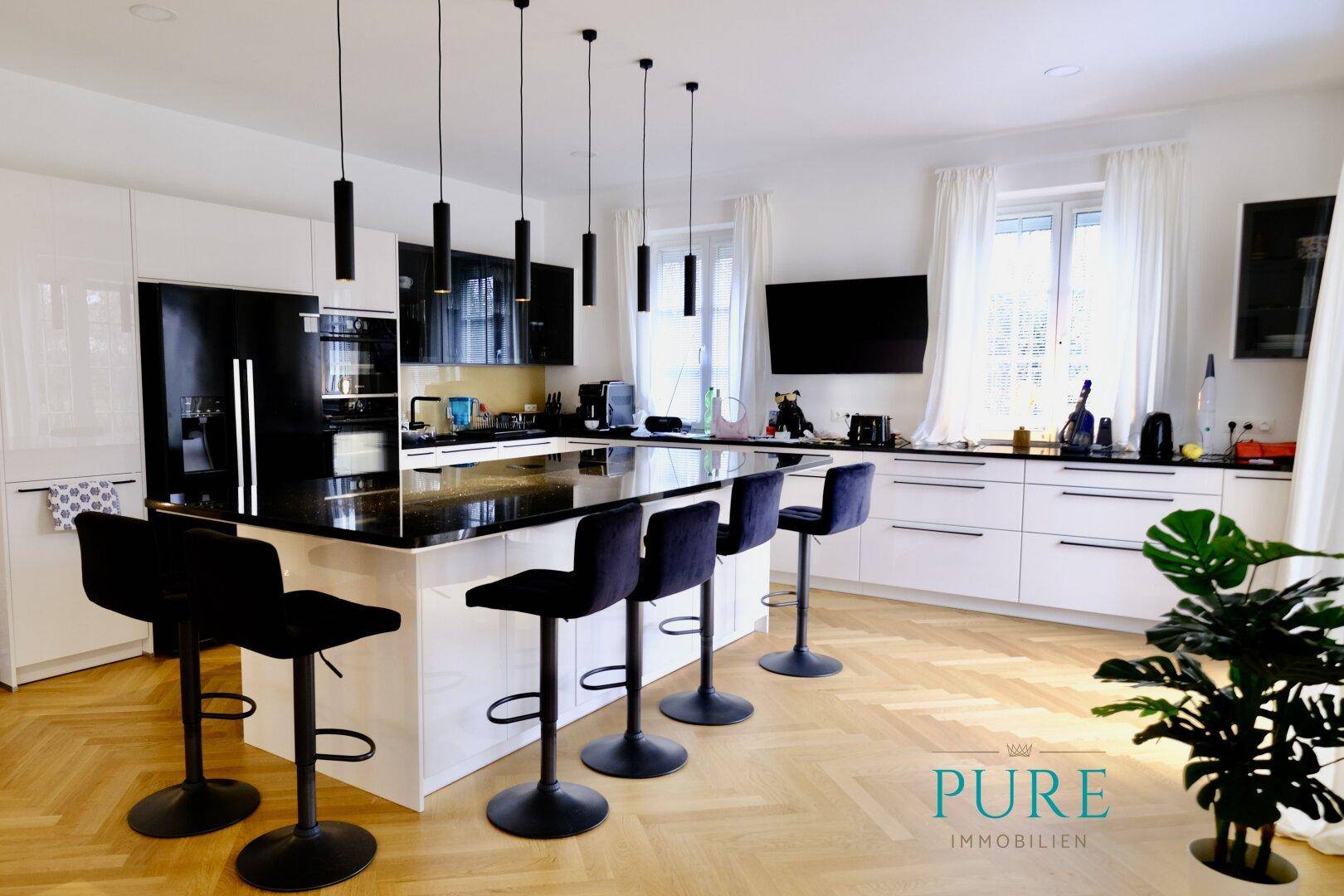 PURE ELEGANZ - EXKLUSIVE VILLA mit modernem Flair &amp; edlem Interieur! - Ansicht 5