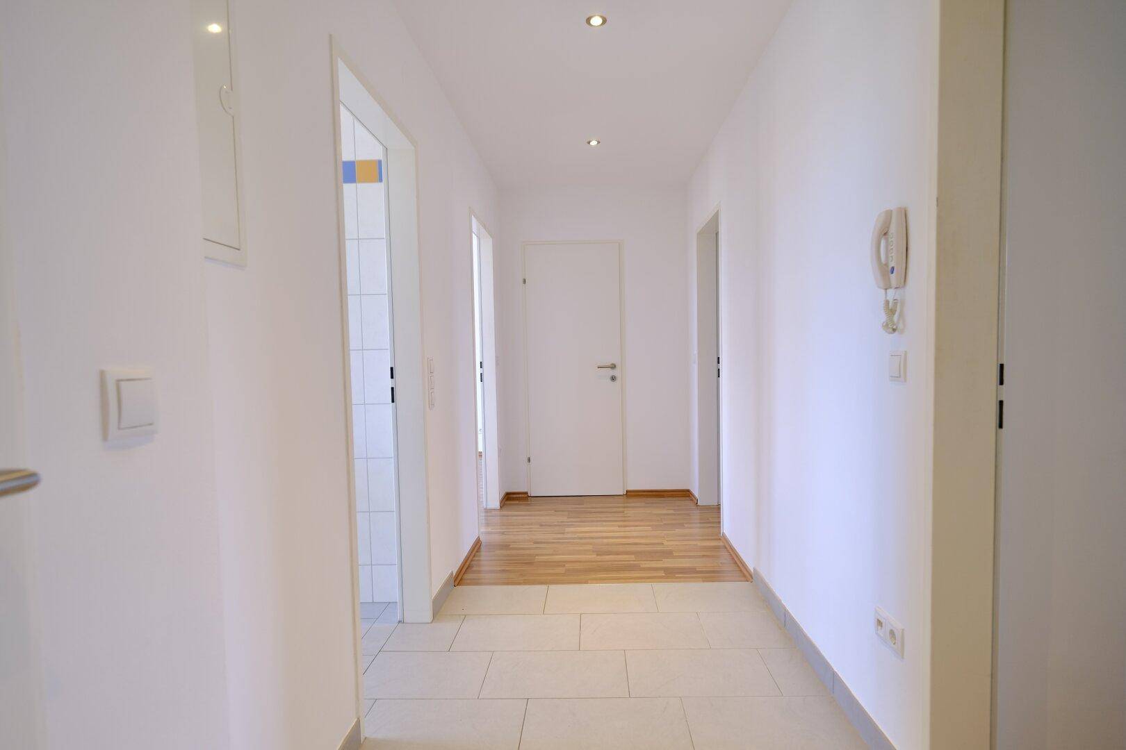 Geräumiges Vorzimmer