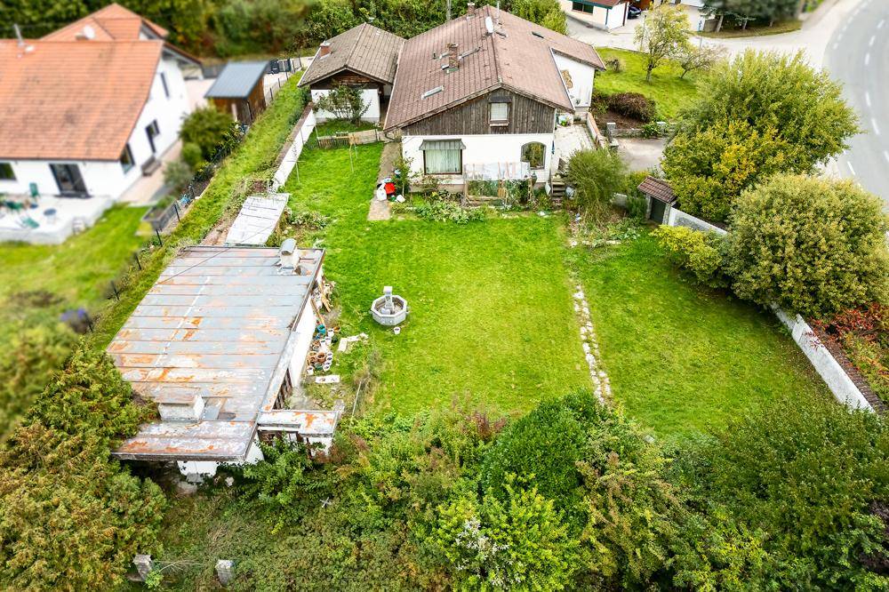 Charmantes Einfamilienhaus mit Potential / Baugrundstück / Garten / Gartenhaus / Garage. – pohled 6