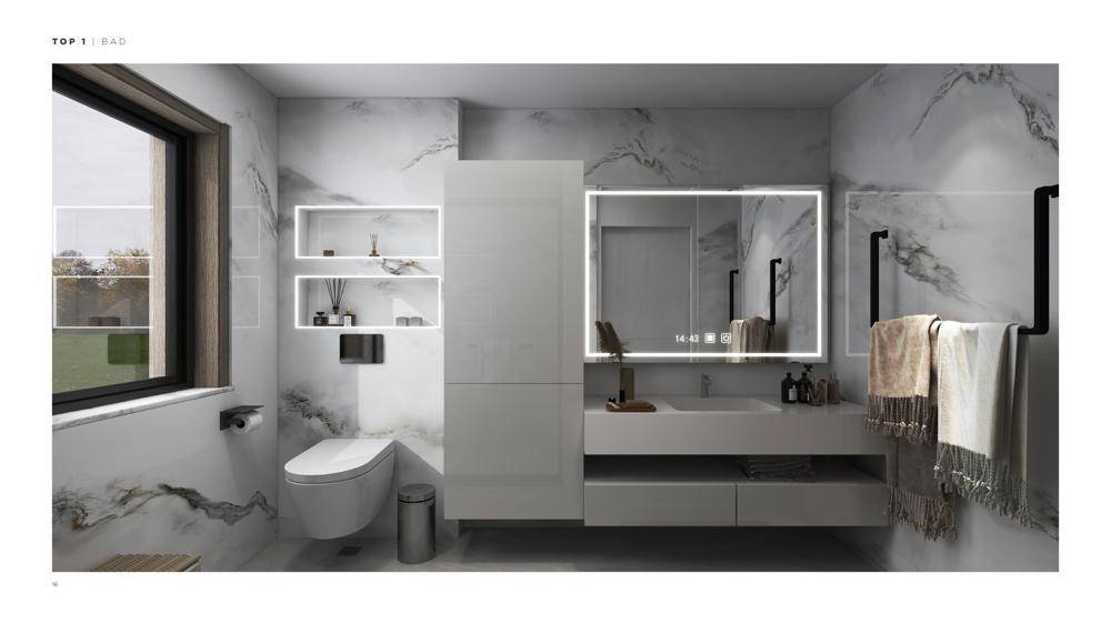 Luxuriöses Badezimmer mit Marmoroptik-Fliesen, wandhängendem WC und beleuchtetem Spiegel.
