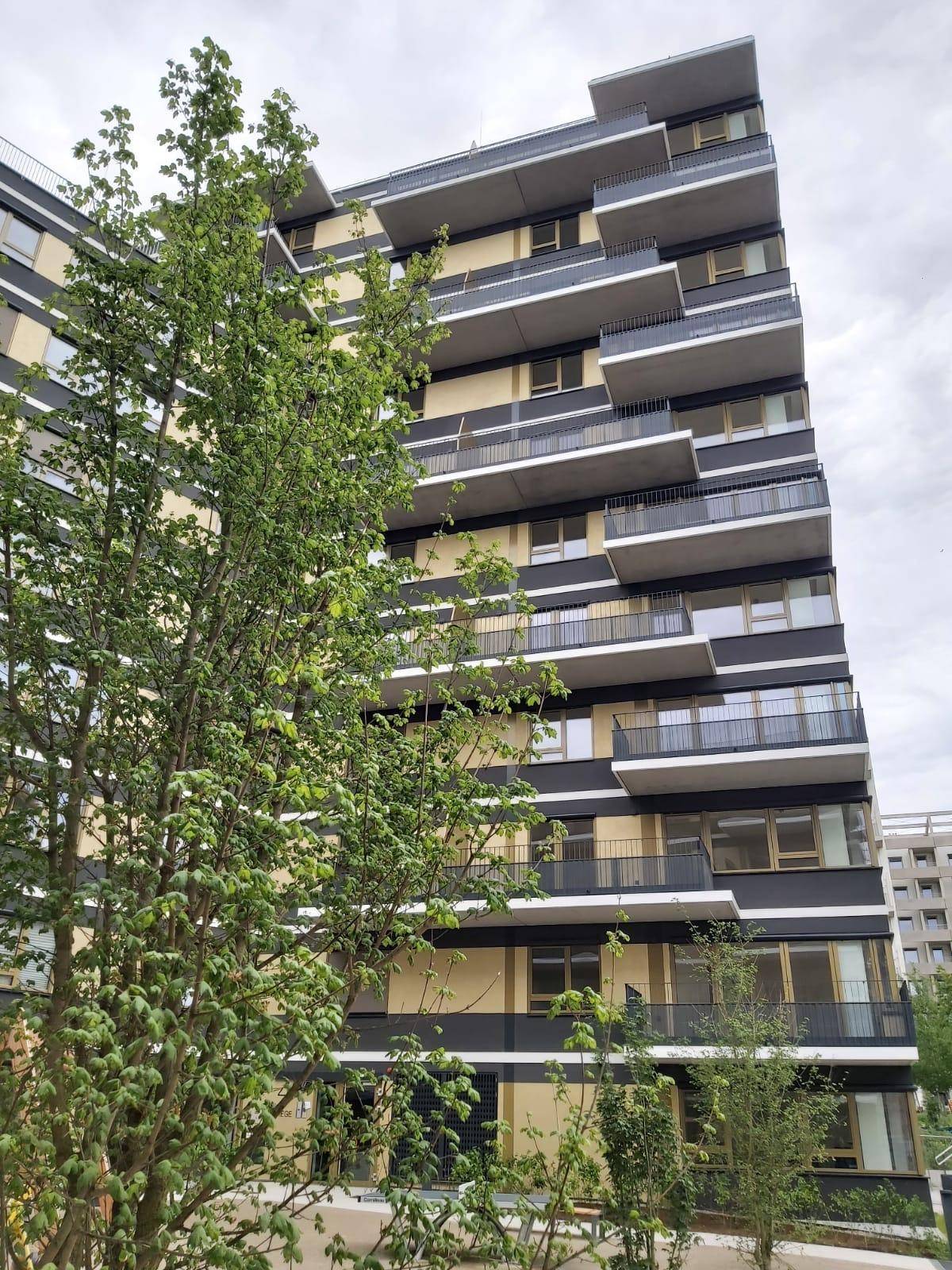 Immediately available, Air-conditioned, No Commission; First Occupancy with Park Views at Village im Dritten; Partially Furnished 1-Bedroom Apartment; Provisionsfrei, gekühlt und sofort Verfügbar; Erstbezug mit Parkblick im Village im Dritten; Teilmöblierte 2-Zimmer-Wohnung - Ansicht 2