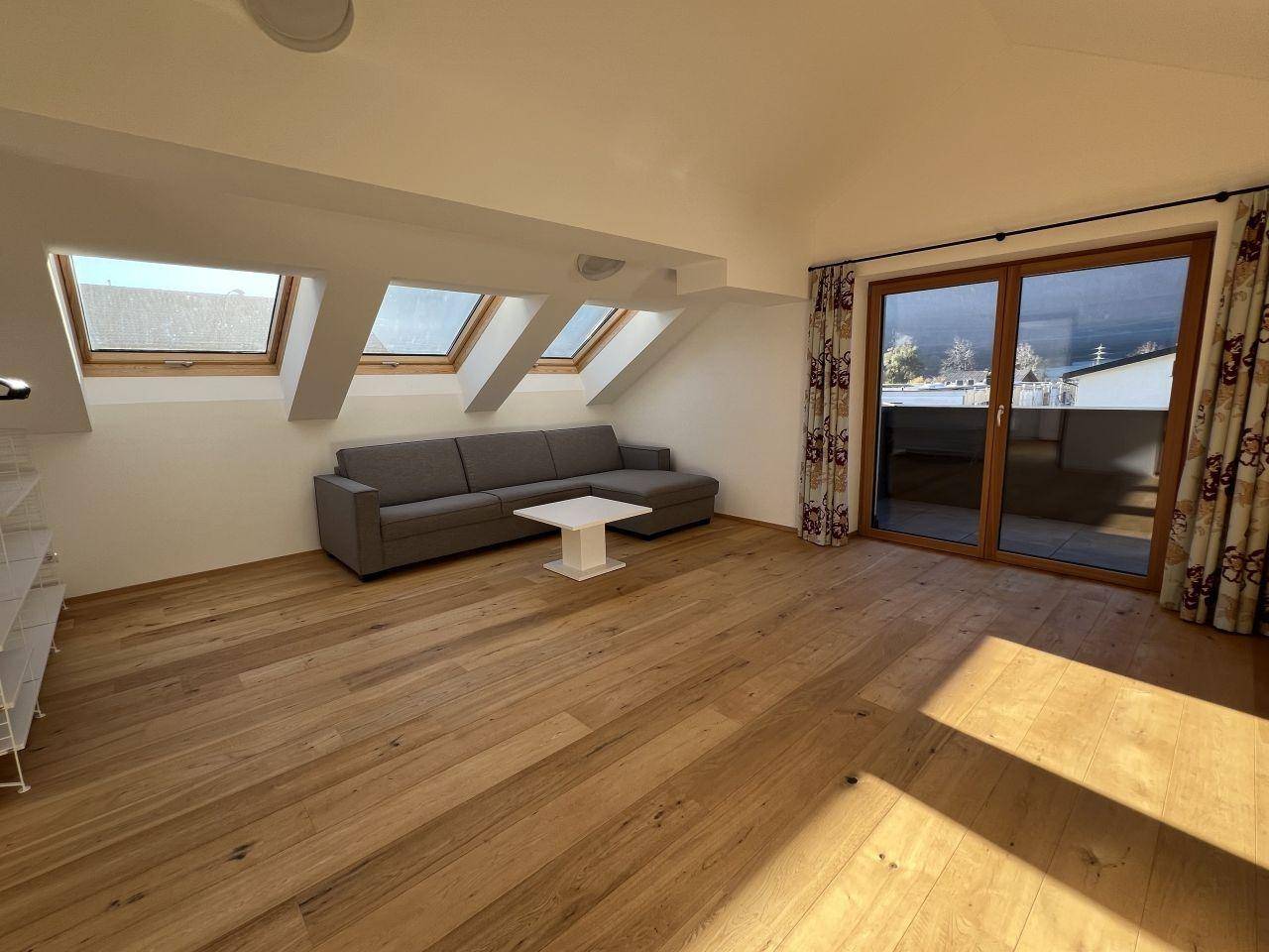 TOP RENOVIERTES HAUS MIT 3 WOHNUNGEN UND KELLER - View 3