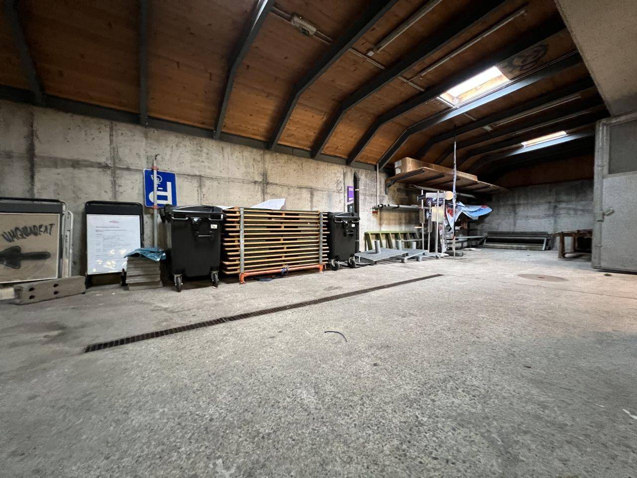VIEL LAGERFLÄCHE IN STADTNÄHE - Ansicht 2