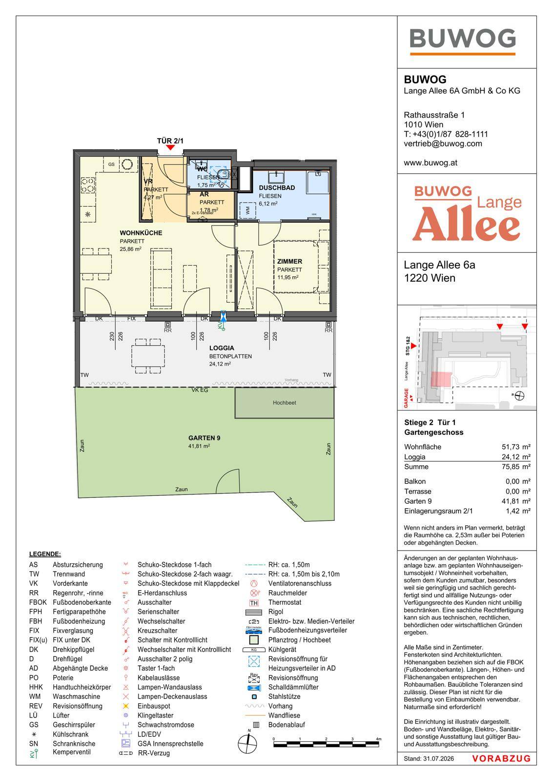 Detaillierter Grundriss einer Erdgeschosswohnung mit offener Wohnküche, Schlafzimmer, Duschbad, Loggia und privatem Garten.