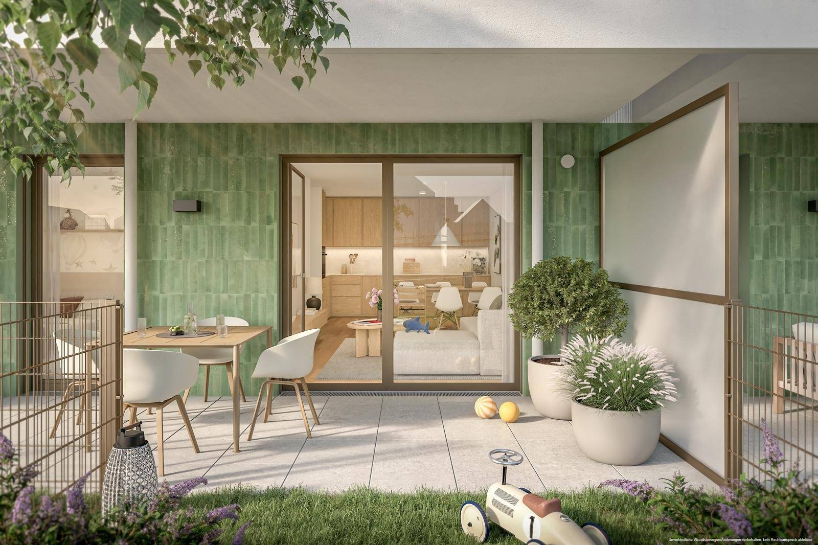 Erdgeschoss-Terrasse mit Sitzbereich, Rasenfläche und direktem Zugang zum hellen Wohnraum.