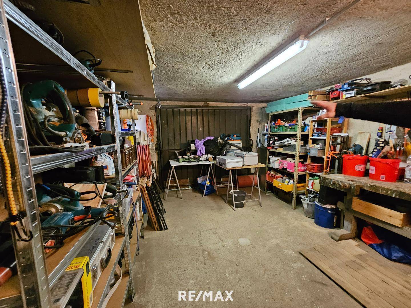 ehem. Garage