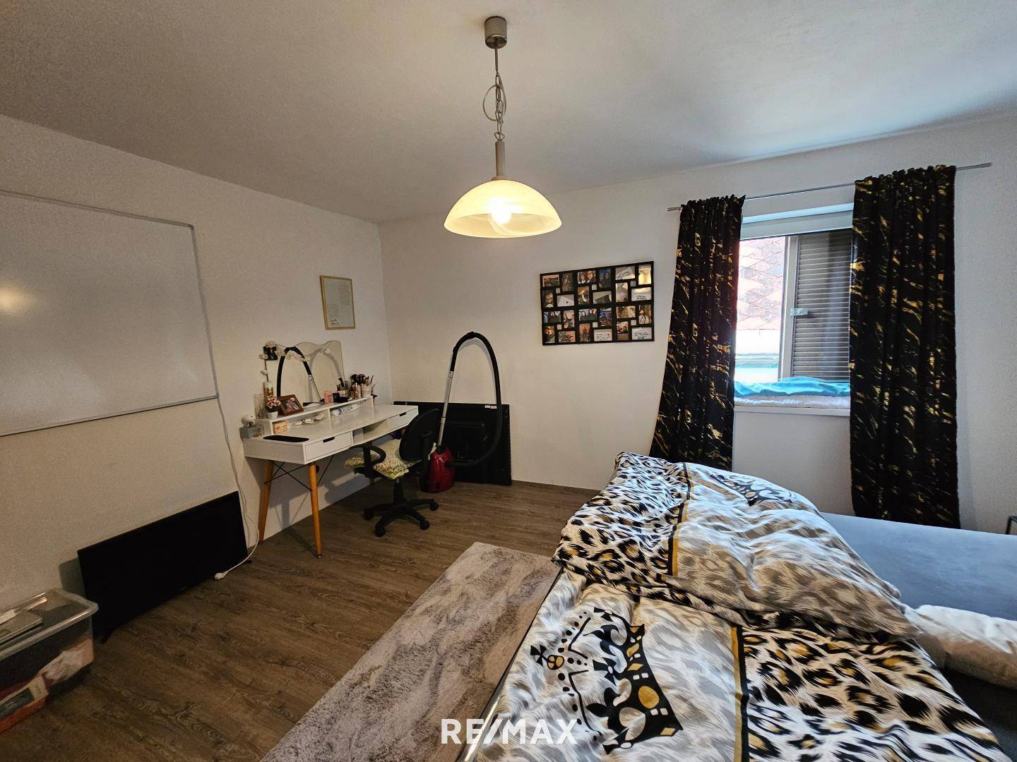 Zimmer 2 OG