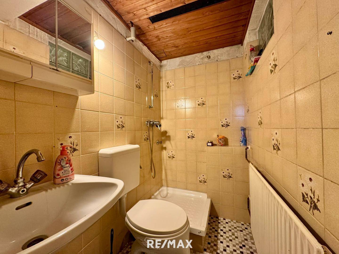 Wohnung 6 Bad
