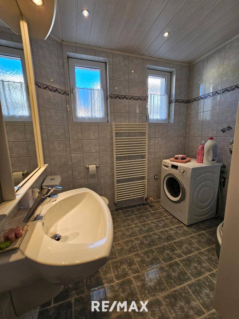 Badezimmer mit WC EG