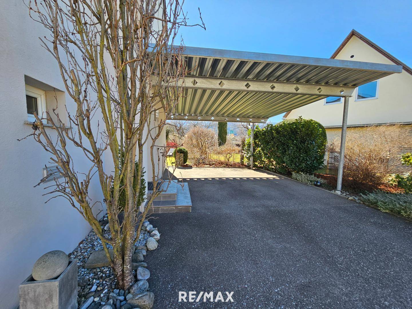 Carport