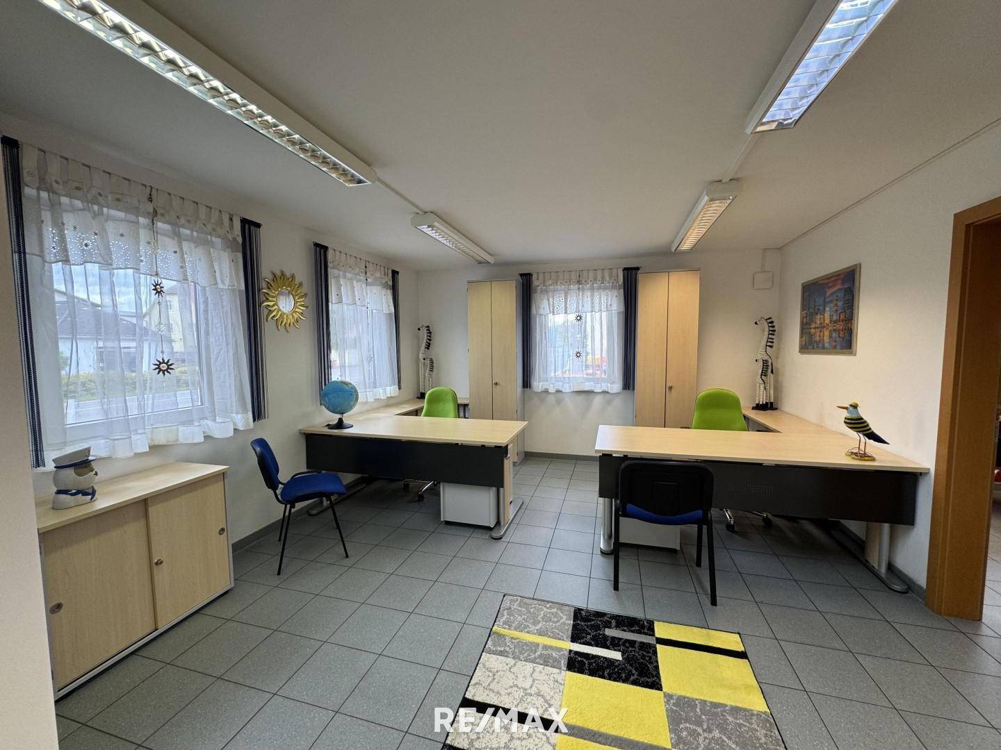 Geschäftshaus Raum 2