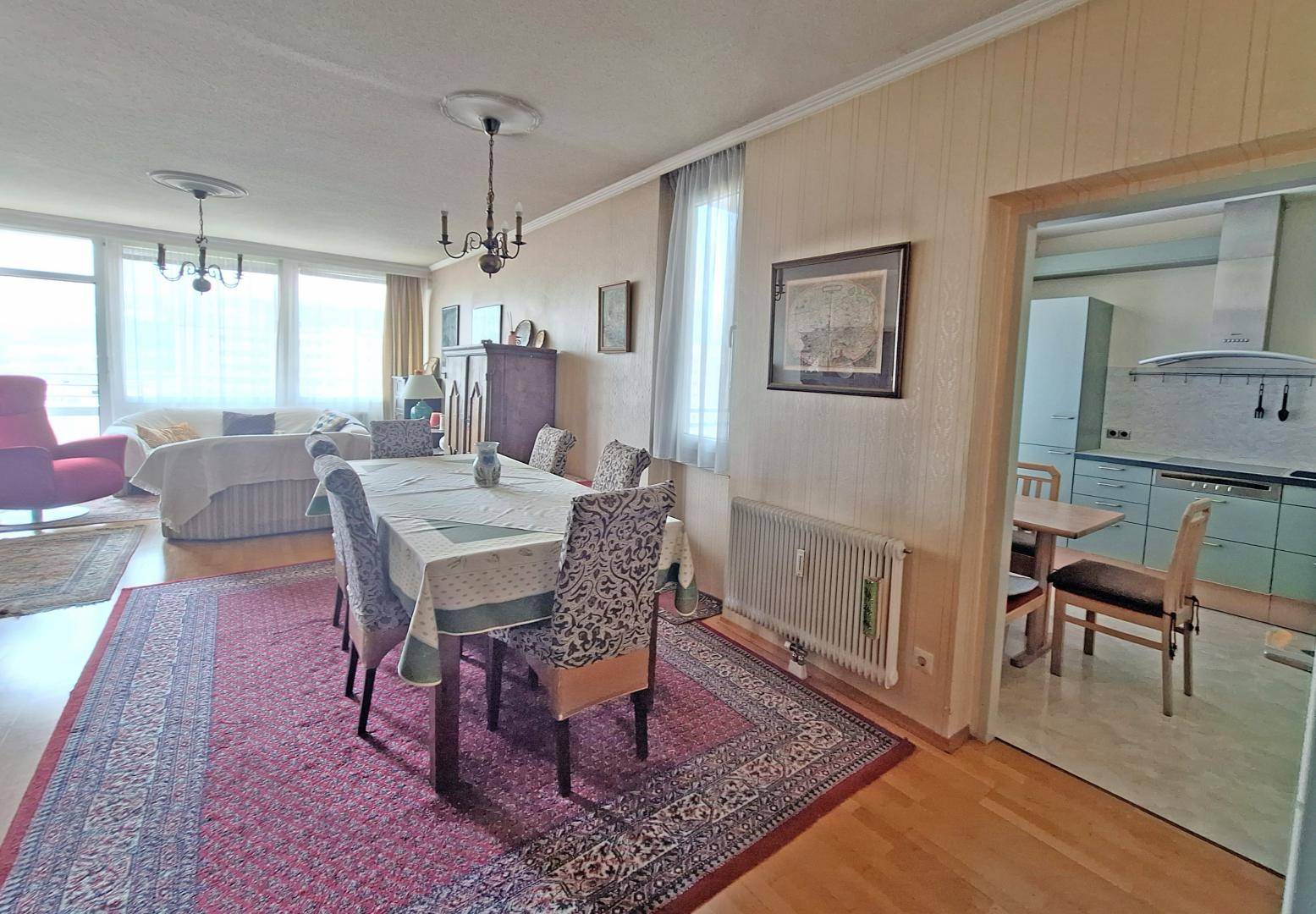 Ess-und Wohnzimmer