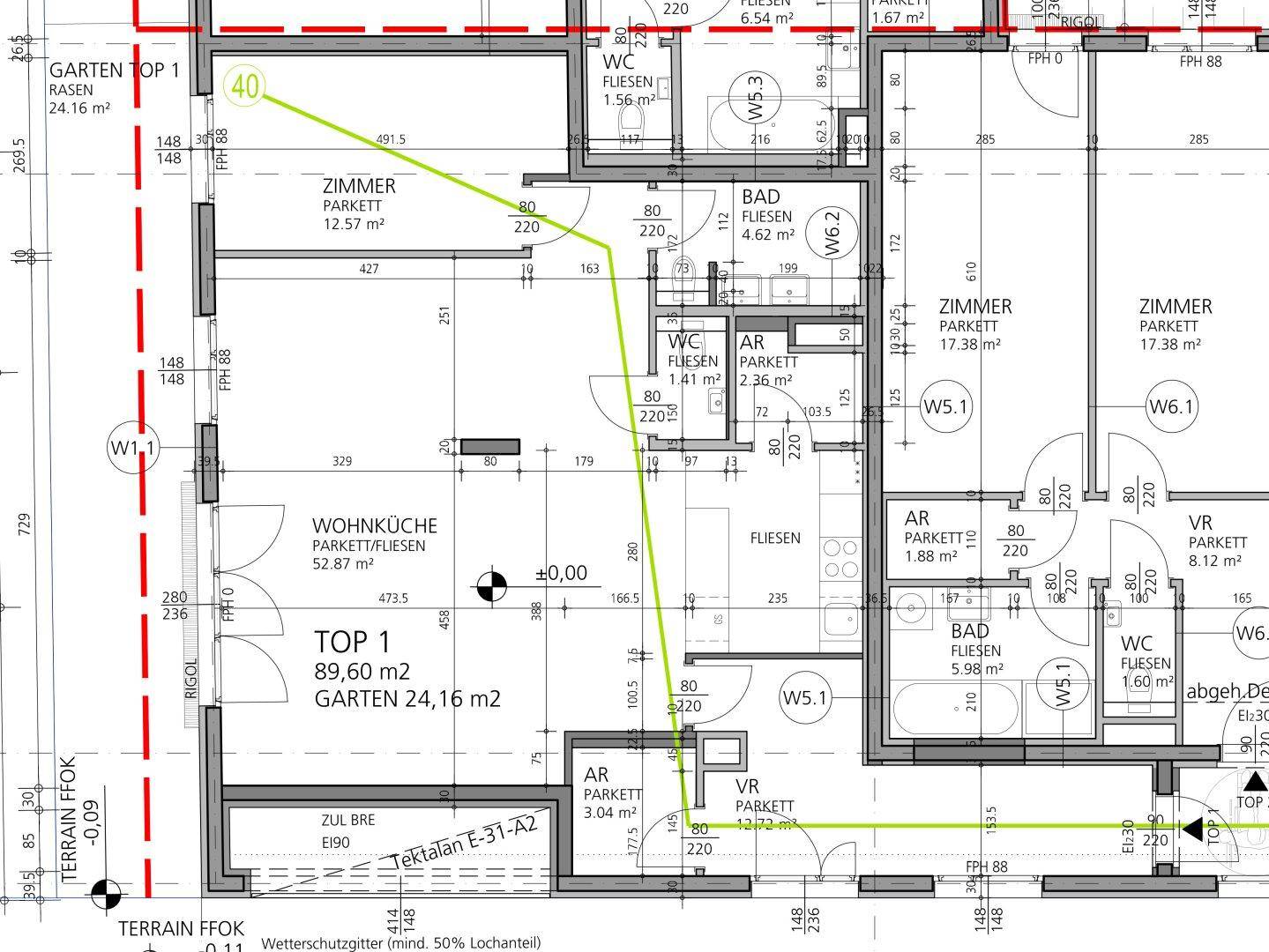 Detaillierter Grundriss einer Wohnung mit Zimmern, Bädern und Gartenbereich.