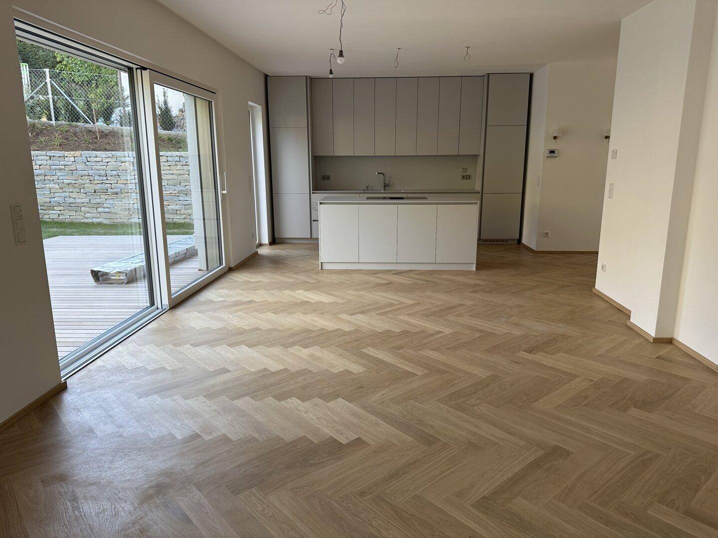 Exklusives Einfamilienhaus mit großem Pool und Fernsicht - Ansicht 6