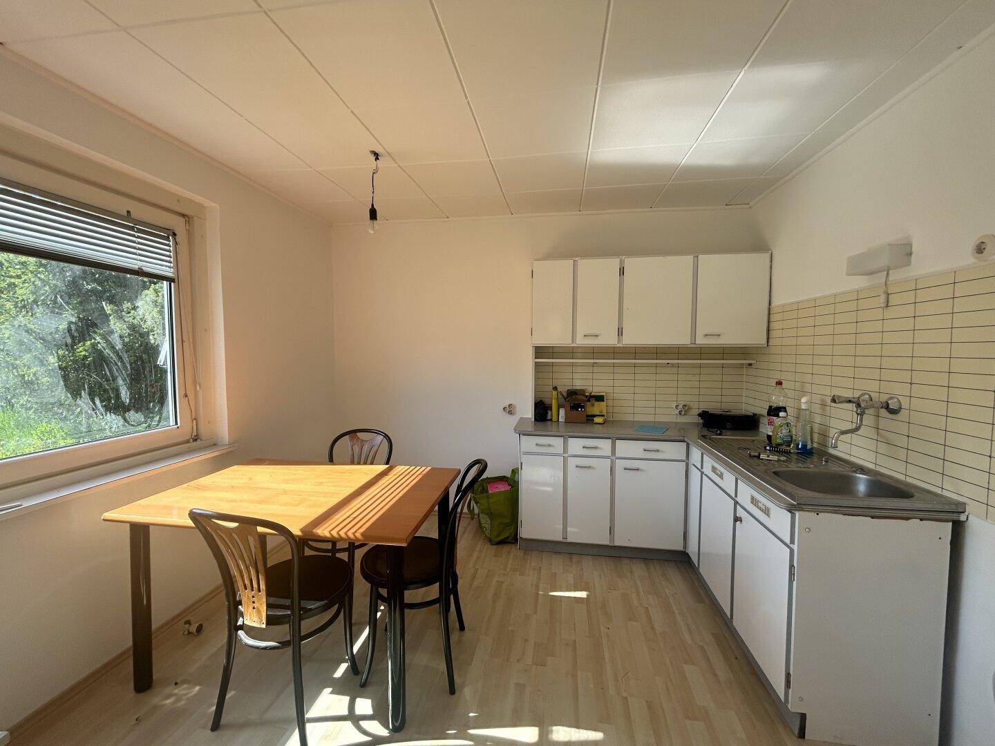 BAUGRUNDSTÜCK MIT KLEINEM HAUS,SOWIE ALLEN ANSCHLÜSSEN IN STRASSHOF ZU VERKAUFEN! - Więcej
