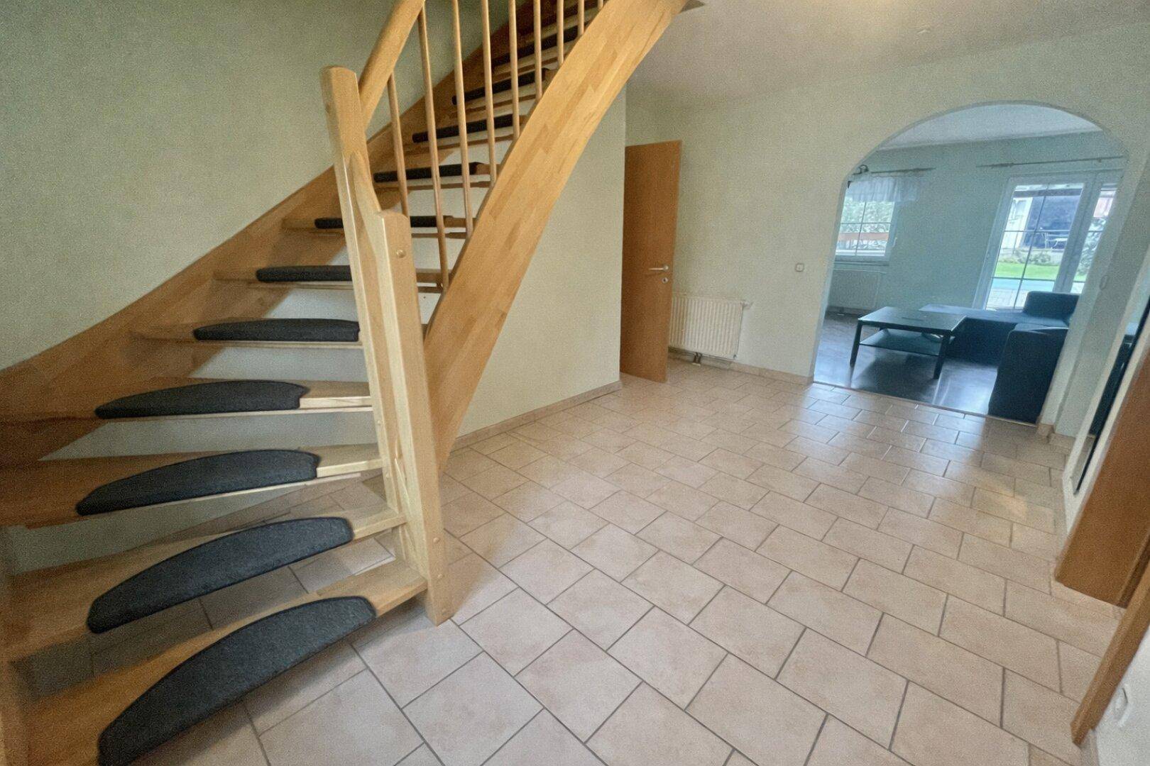 GERÄUMIGES 6-ZIMMER-EINFAMILIENHAUS MIT GARTEN, POOL UND ZWEI BÄDERN IN NÖ! - Ansicht 6