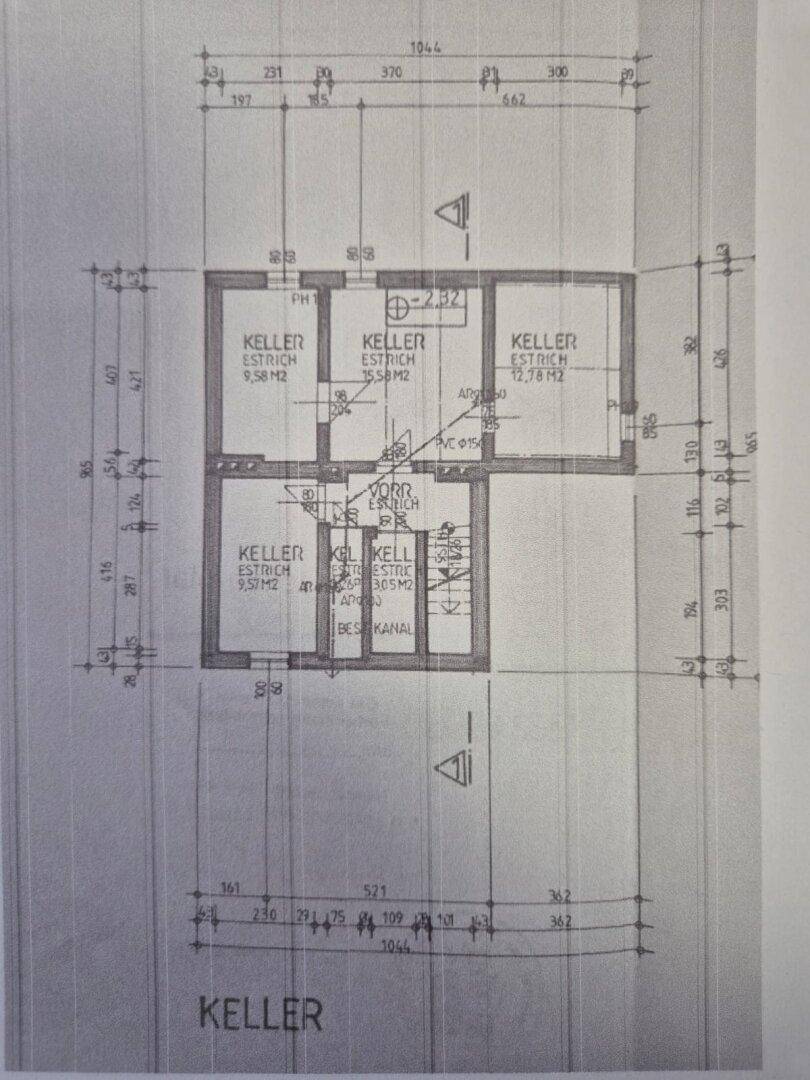 Grundriss des Kellers mit mehreren Kellerräumen und Abstellflächen.