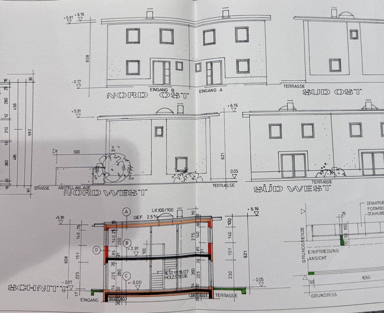 Architektonische Zeichnung mit Ansichten und Schnitt des Gebäudes.
