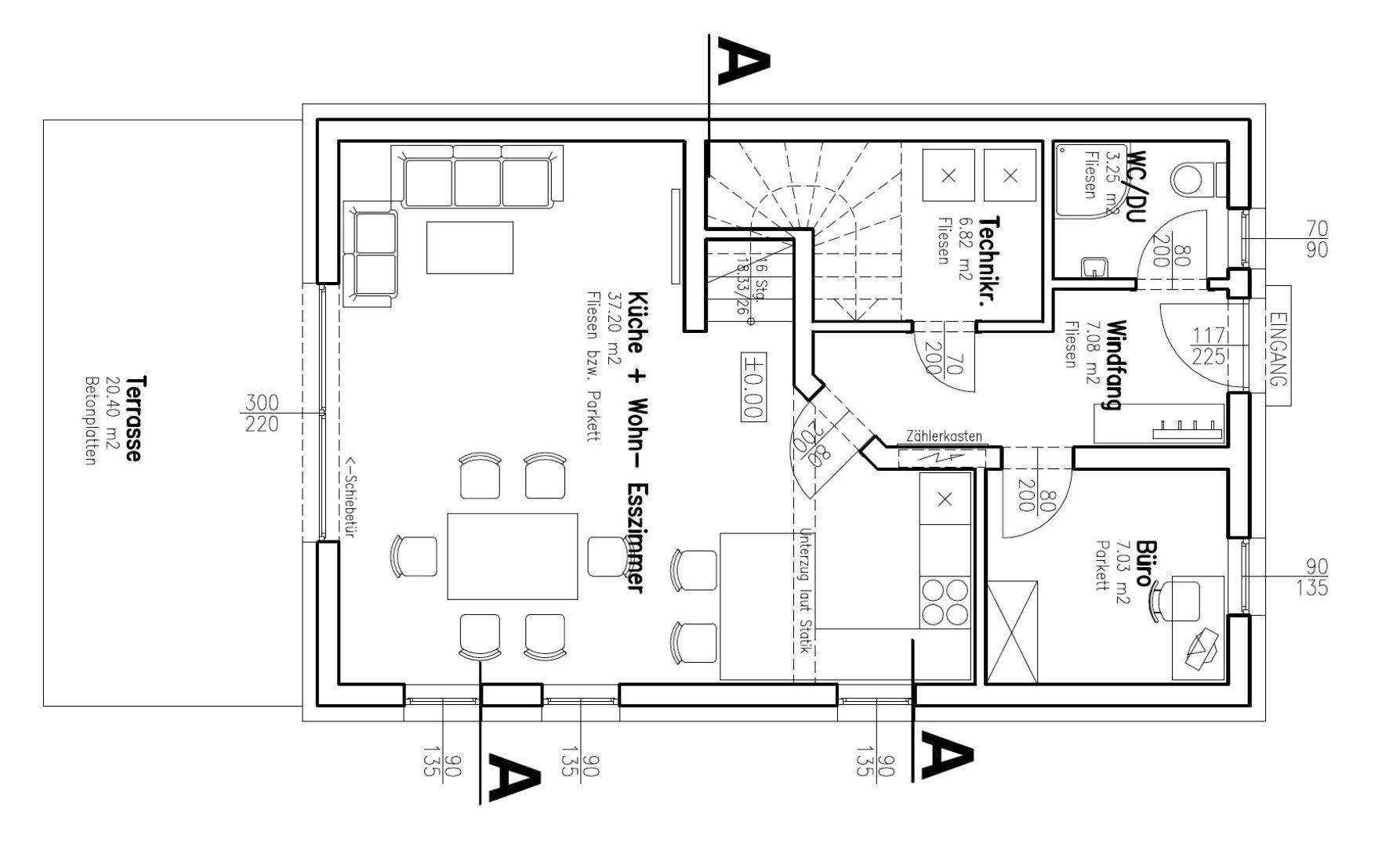 Grundriss des Erdgeschosses mit offenem Wohn-Essbereich, Küche, Büro und Zugang zur Terrasse.