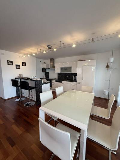 3-room flat with loggia, 100 m², Favoriten, Favoriten