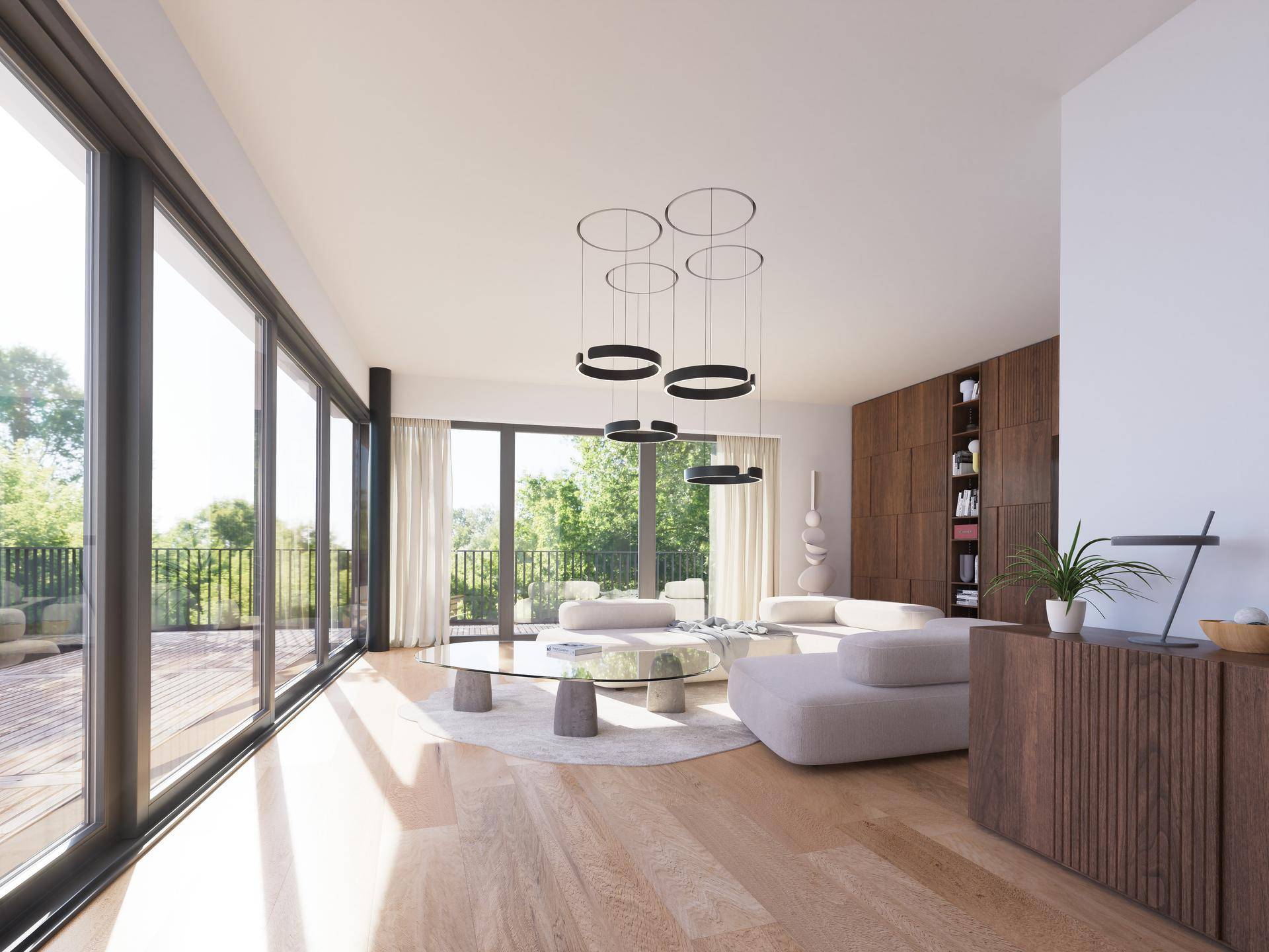 Helles, modernes Wohnzimmer mit großen Fensterfronten, Holzboden und Zugang zu einer Außenterrasse.