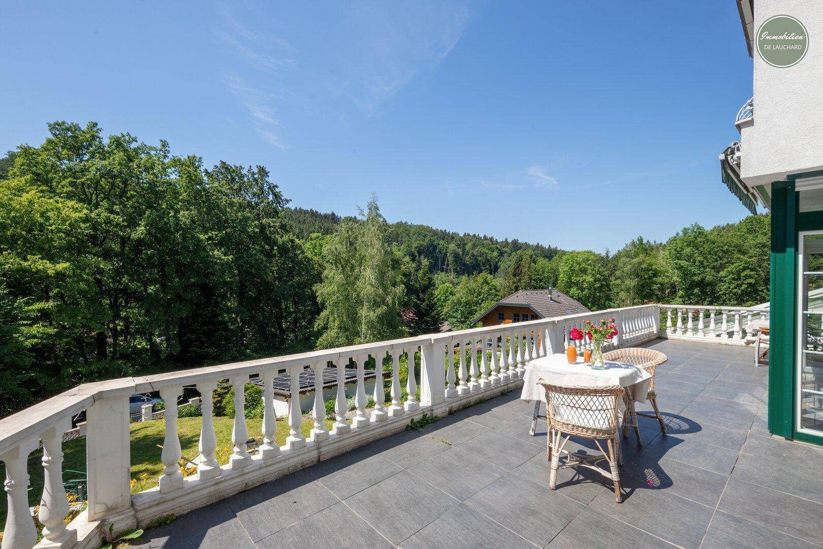 Terrasse westseitig (Ausgang Wohnküche)