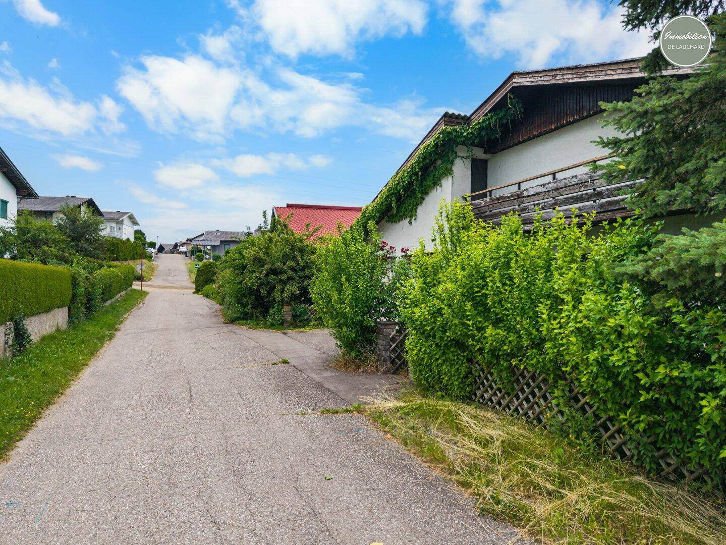 Straße vor dem Haus
