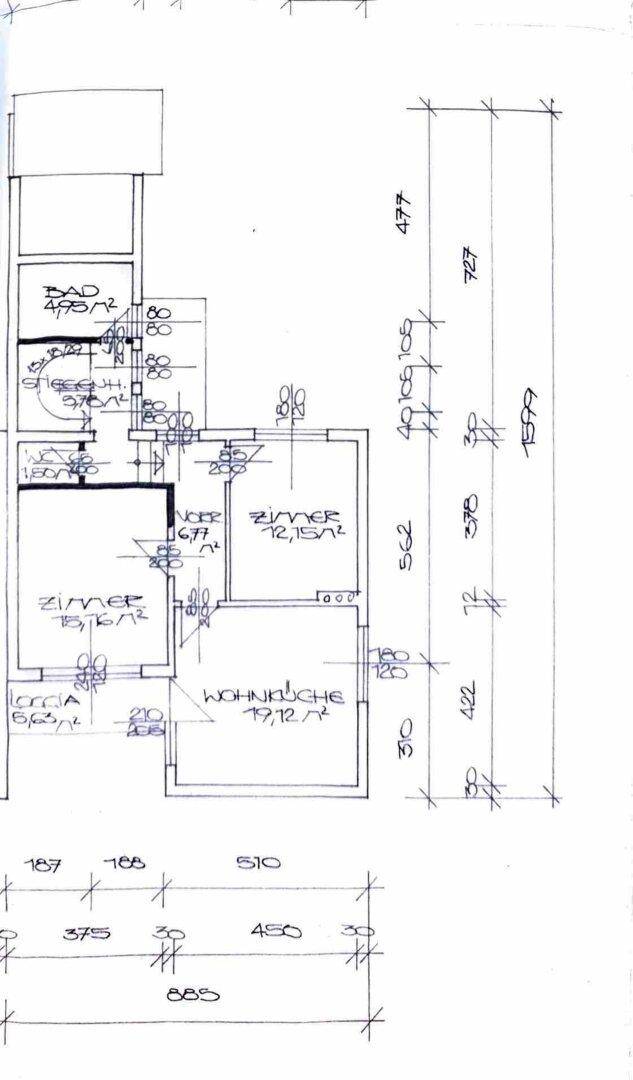 Detaillierter Grundriss mit Raumgrößen und Anordnung der Zimmer.