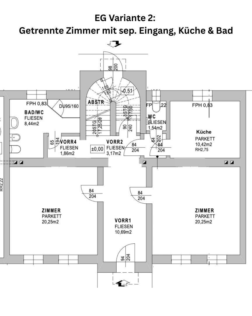 Grundrissvariante des Erdgeschosses mit separaten Zimmern, Küche und Bad.